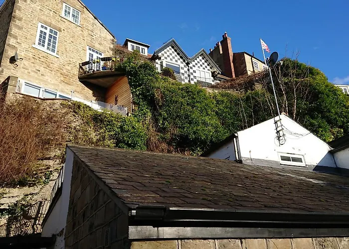 Teardrop Guest house *