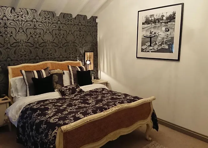 Teardrop Guest house Knaresborough